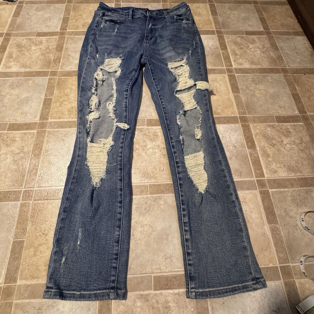 Judy Blue Straight Fit Jeans Distressed Medium Wash Stretch  Size 13/31